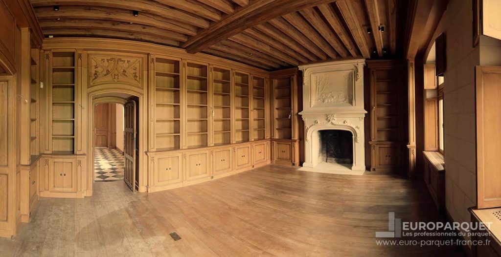 Pose collée à la Francaise d'un parquet en Chêne Massif - Finitions Vieillie, Huilée et Cirée - Château privé Soing-en-Sologne (Bouygues et Architecte A. Bechu)